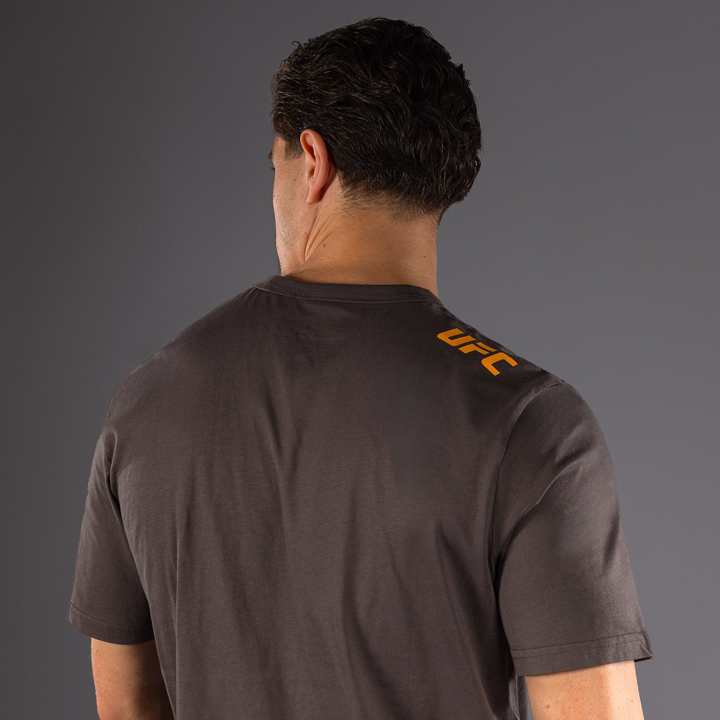 UFC Fusion by Venum Fight Week Korte Mouwen T-shirt voor Heren - Solid Earthen Brown