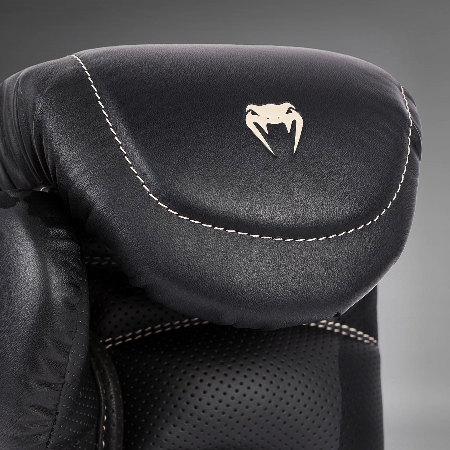 Venum Impact Evo Bokshandschoenen - Zwart