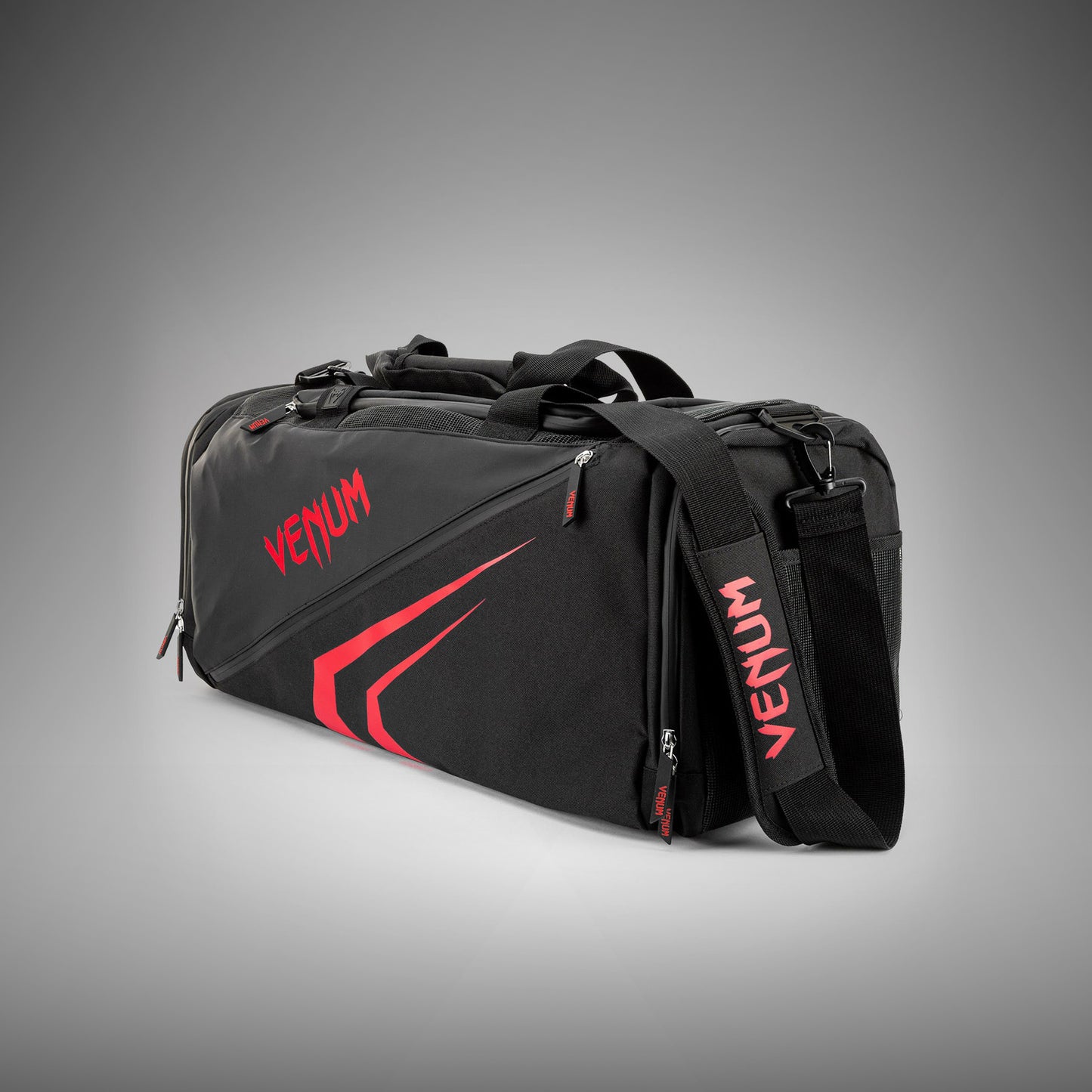 Venum Trainer Lite Evo Sporttassen (48L) – Zwart/Rood