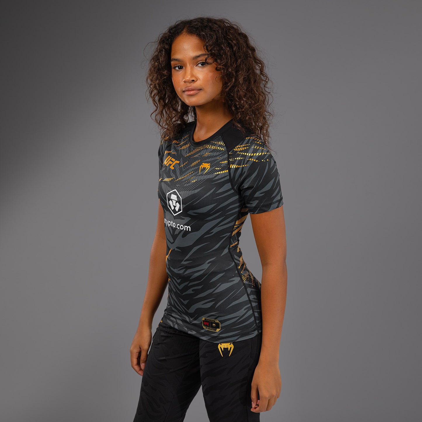 UFC Fusion by Venum Authentic Fight Night Korte Mouwen Performance Rashguard voor Dames - Champion