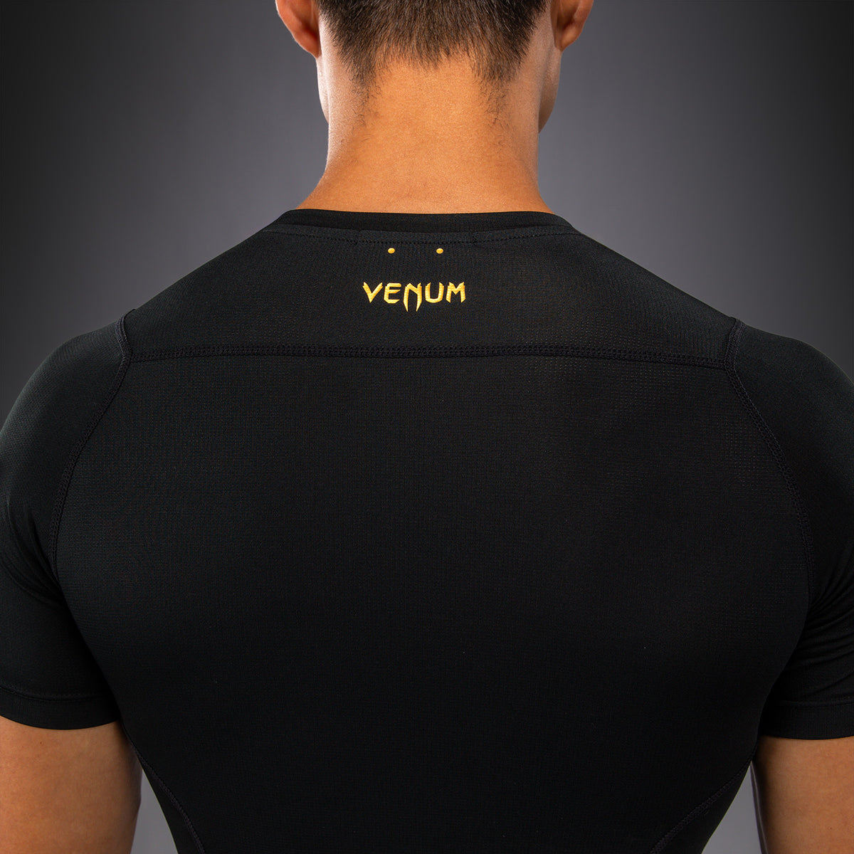 Venum G-Core Met korte mouwen Rashguard - Zwart/Goud