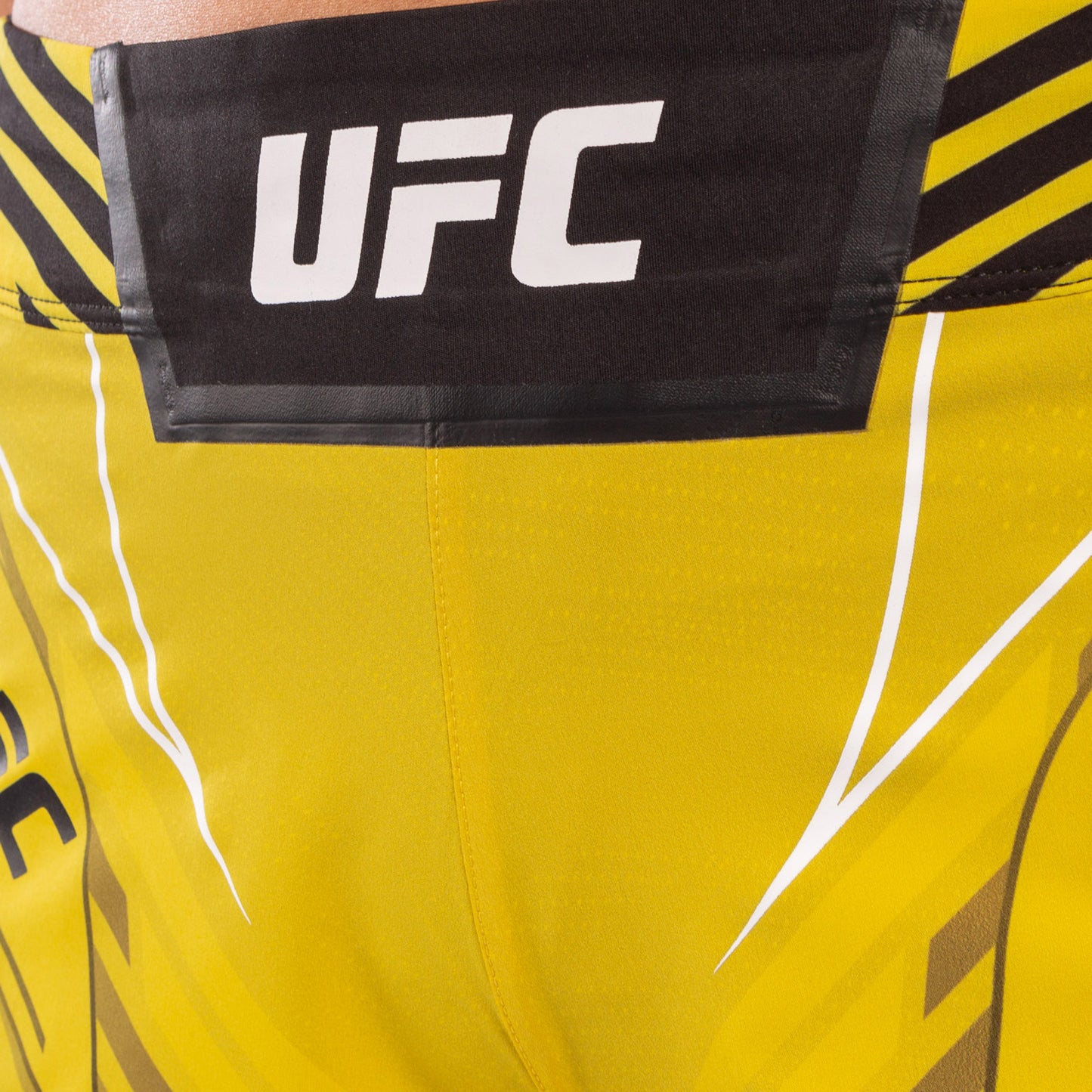 UFC Venum Authentic Fight Night Damesshort - Short Fit - Geel