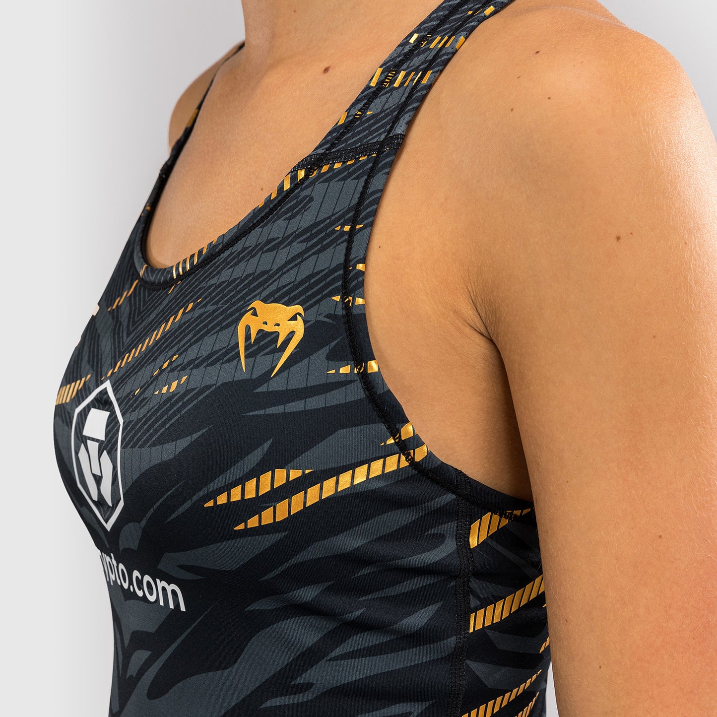 UFC Fusion by Venum Authentic Fight Night Strakke Top met Geïntegreerde BH voor Dames - Champion