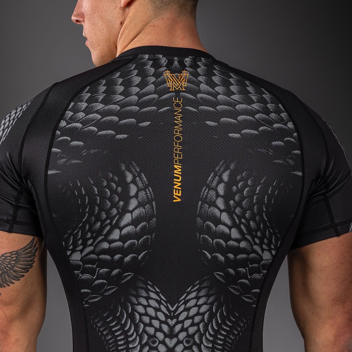 Venum Matupa Rashguard met korte mouwen - Zwart/Grijs/Goud
