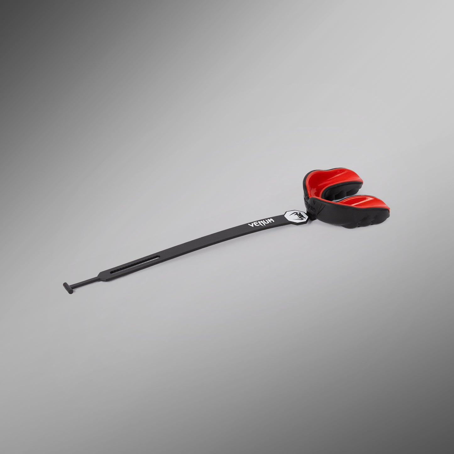 Venum Challenger Bitbeschermer met band/zonder band - Zwart/Rood