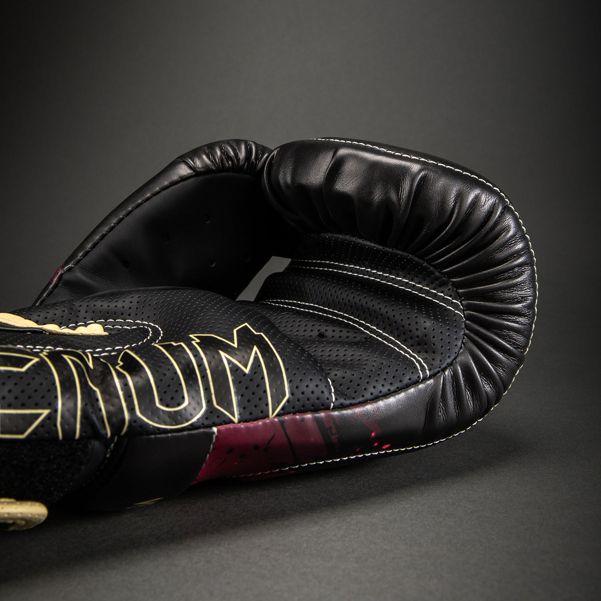 Jujutsu Kaisen x Venum Itadori Bokshandschoenen – Zwart/Rood