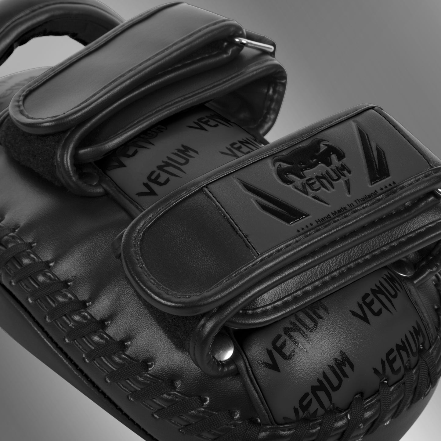 Venum Light Kickpad - Zwart/Zwart