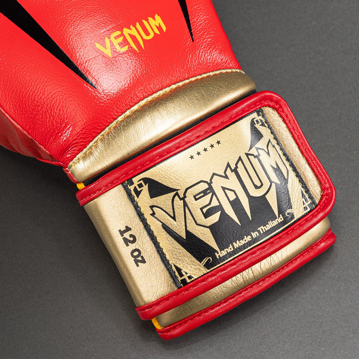 Venum Giant 3.0 Bokshandschoenen - rood/geel/goud