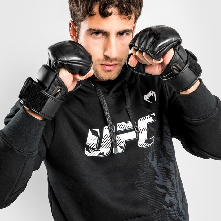 UFC Venum Authentic Fight Week Pullover Hoodie voor heren - Zwart