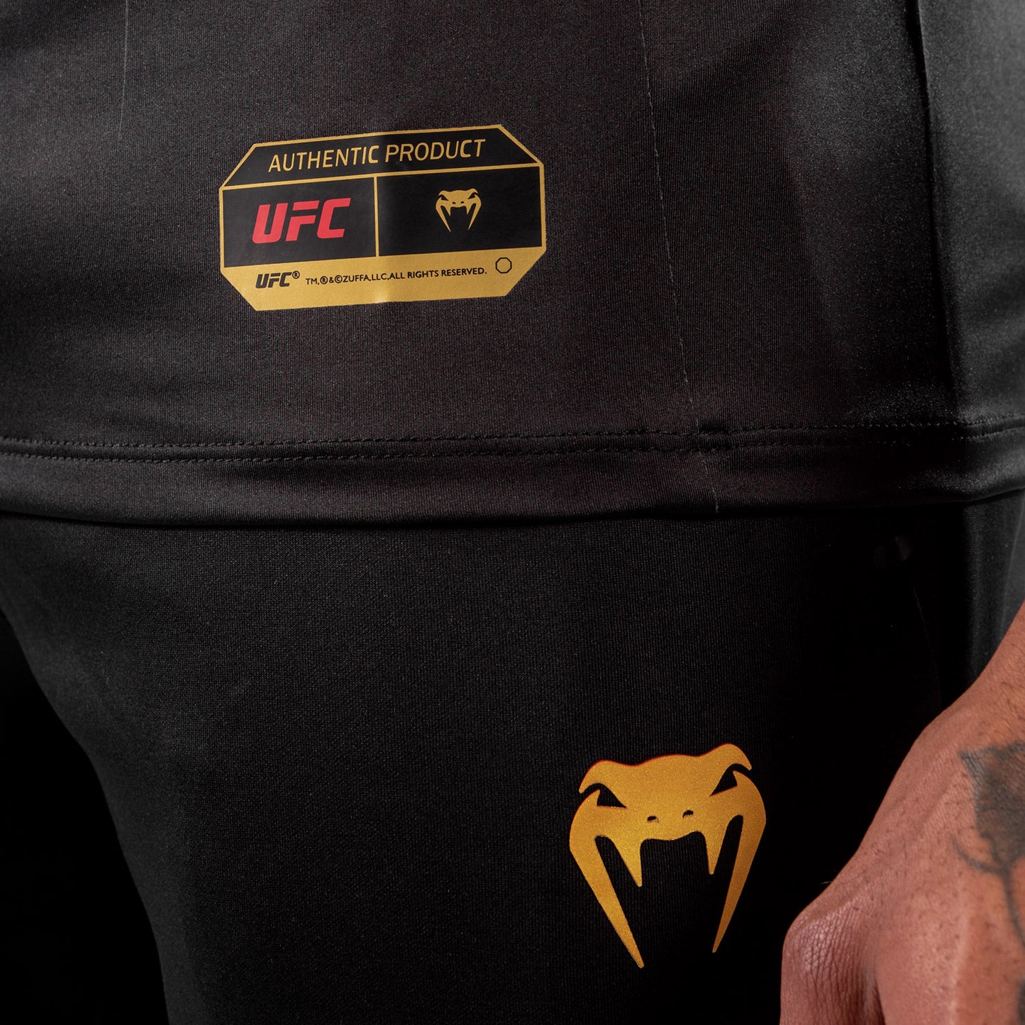 UFC Venum Gepersonaliseerd Authentic Fight Night Walkout Herenshirt - Champion