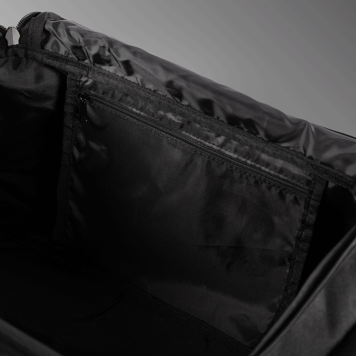 Venum Essential Sporttas (37L) – Zwart