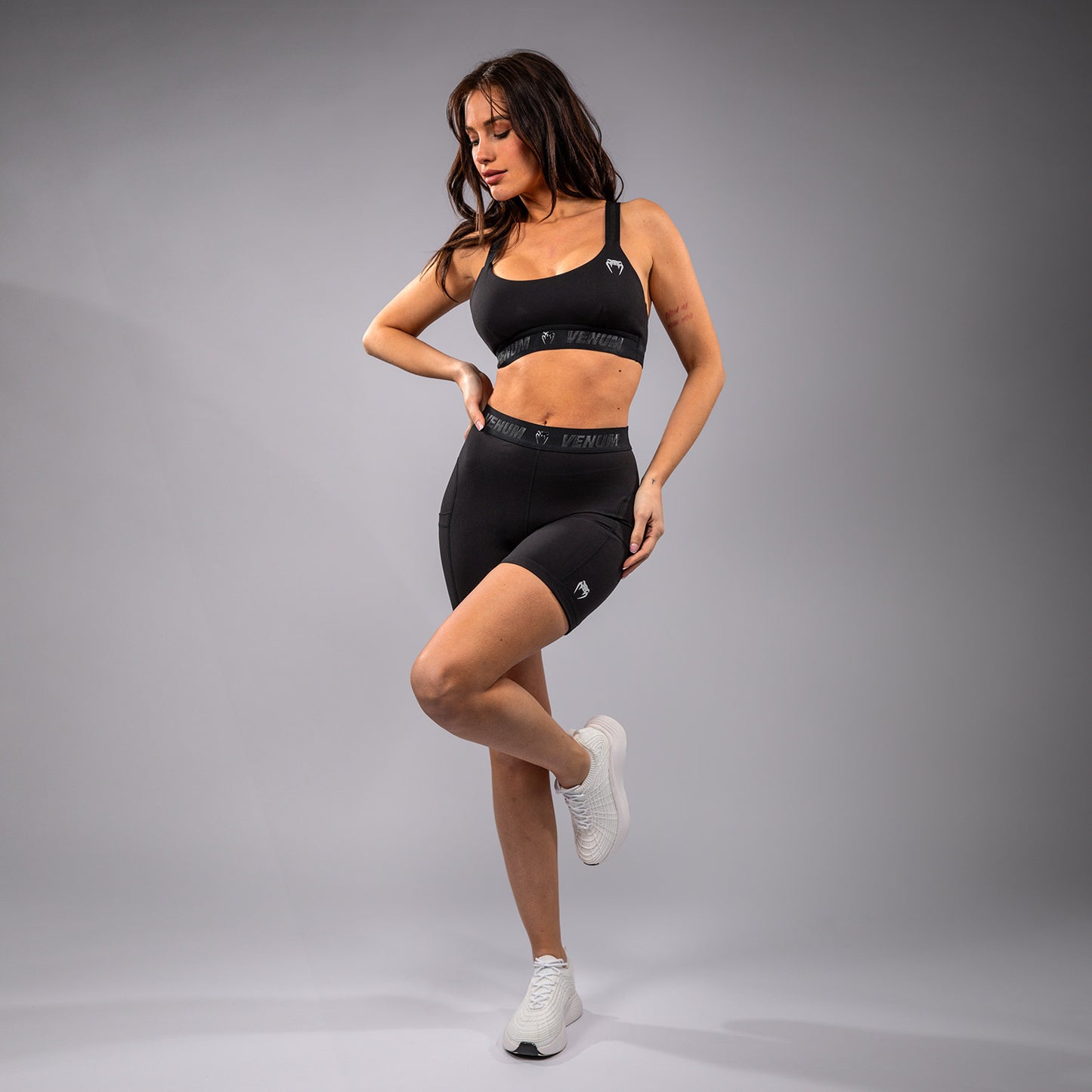 Venum Elevate Dames Lange Vale Tudo Short - Zwart