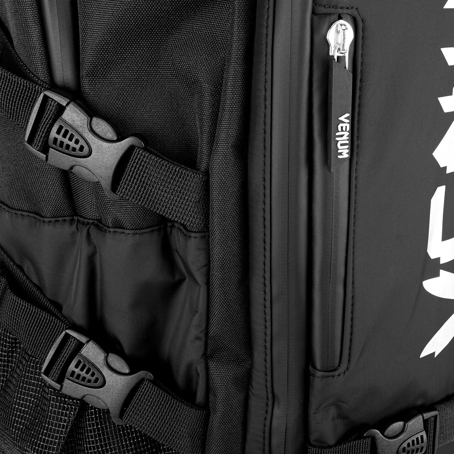 Venum Challenger Xtrem Evo Rugzak (50-63L) – Zwart/Wit