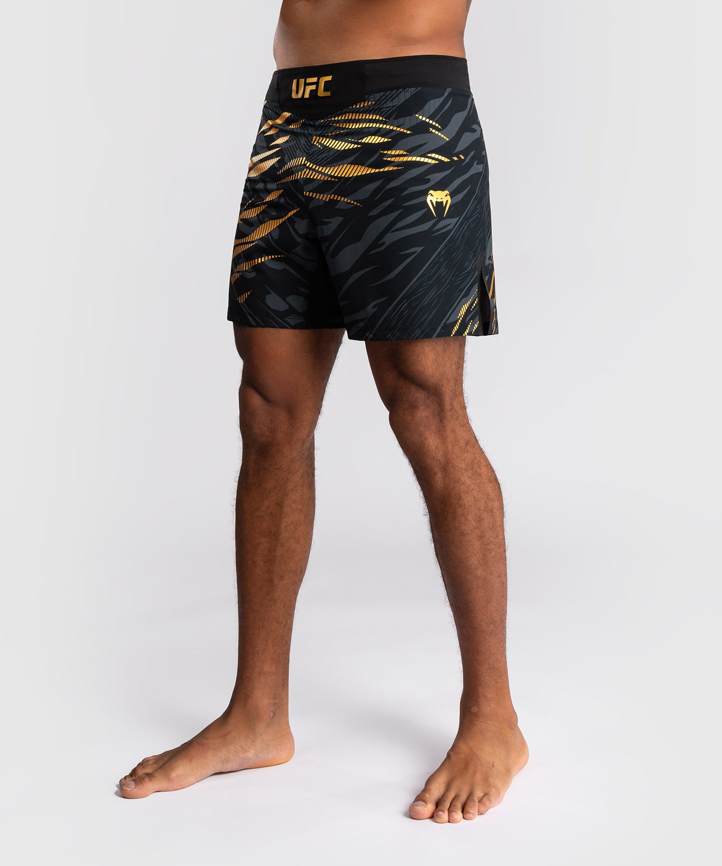 UFC Fusion by Venum Authentic Fight Night Fight Shorts voor Heren - Kort Fit - Champion
