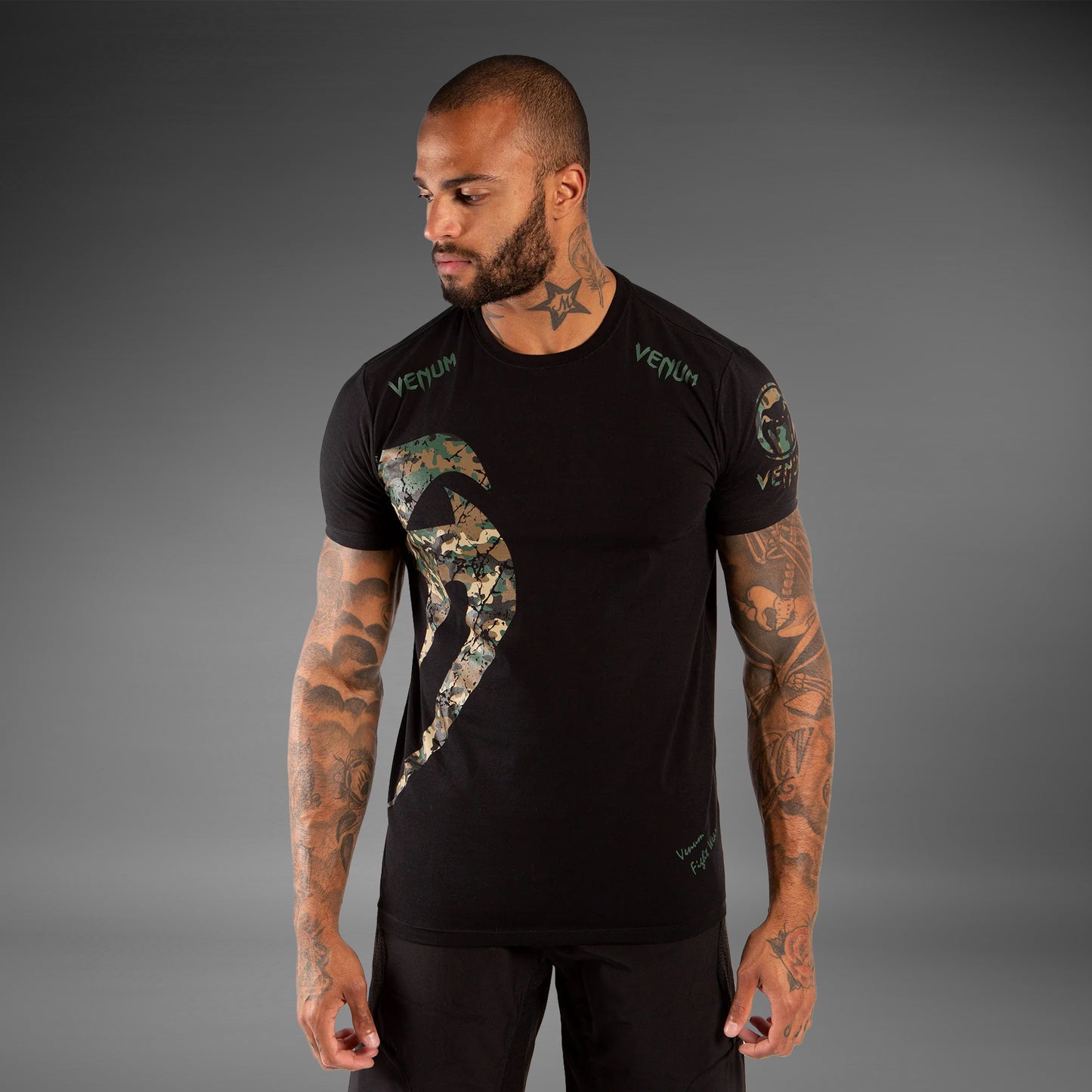 Venum Original Giant T-shirt - Zwart / Boscamouflaje