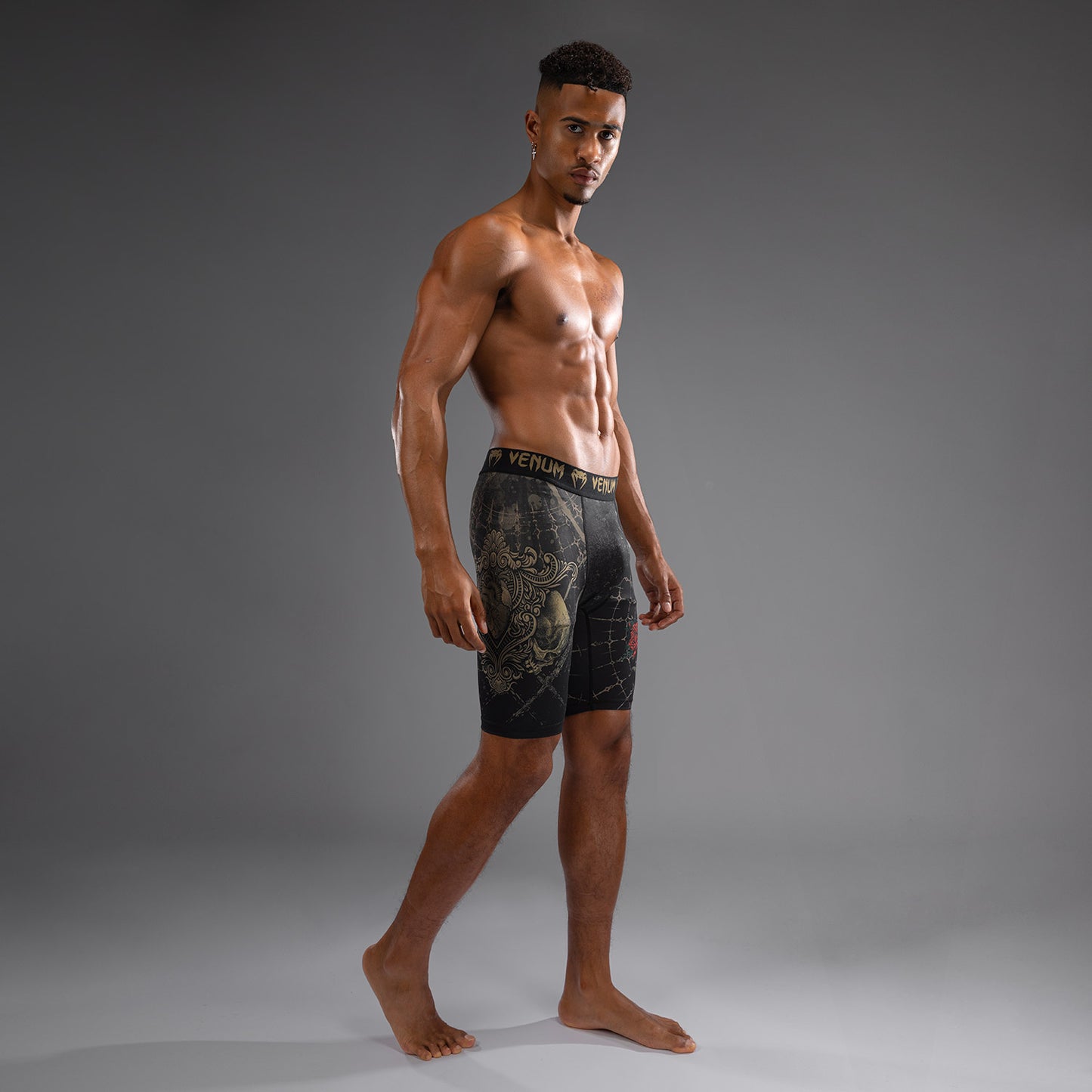 Venum Santa Muerte 5.0 Vale Tudo Shorts voor Heren - Diep Zwart/Goud