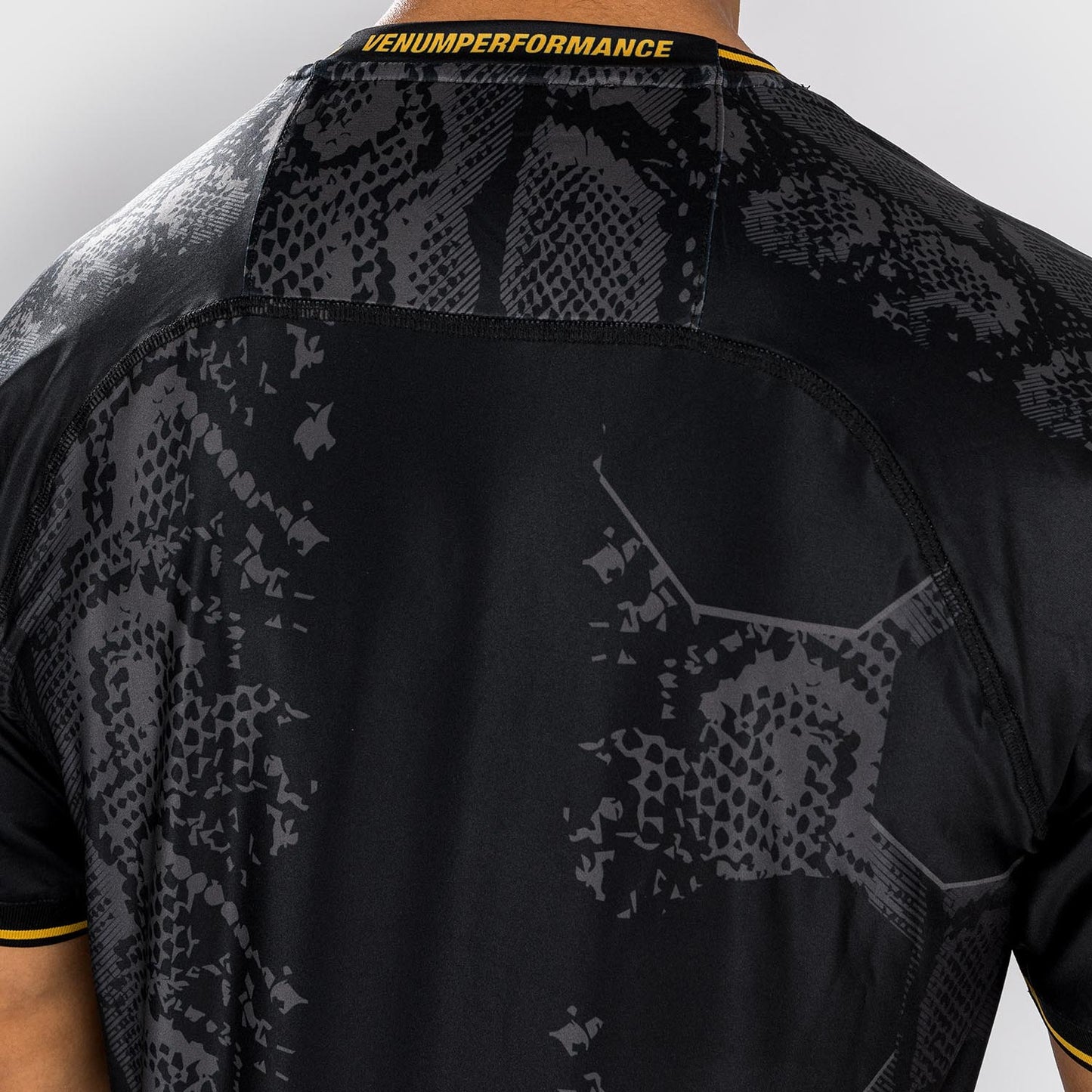 UFC Adrenaline by Venum Authentic Fight Night Heren Walkout Jersey - Champion