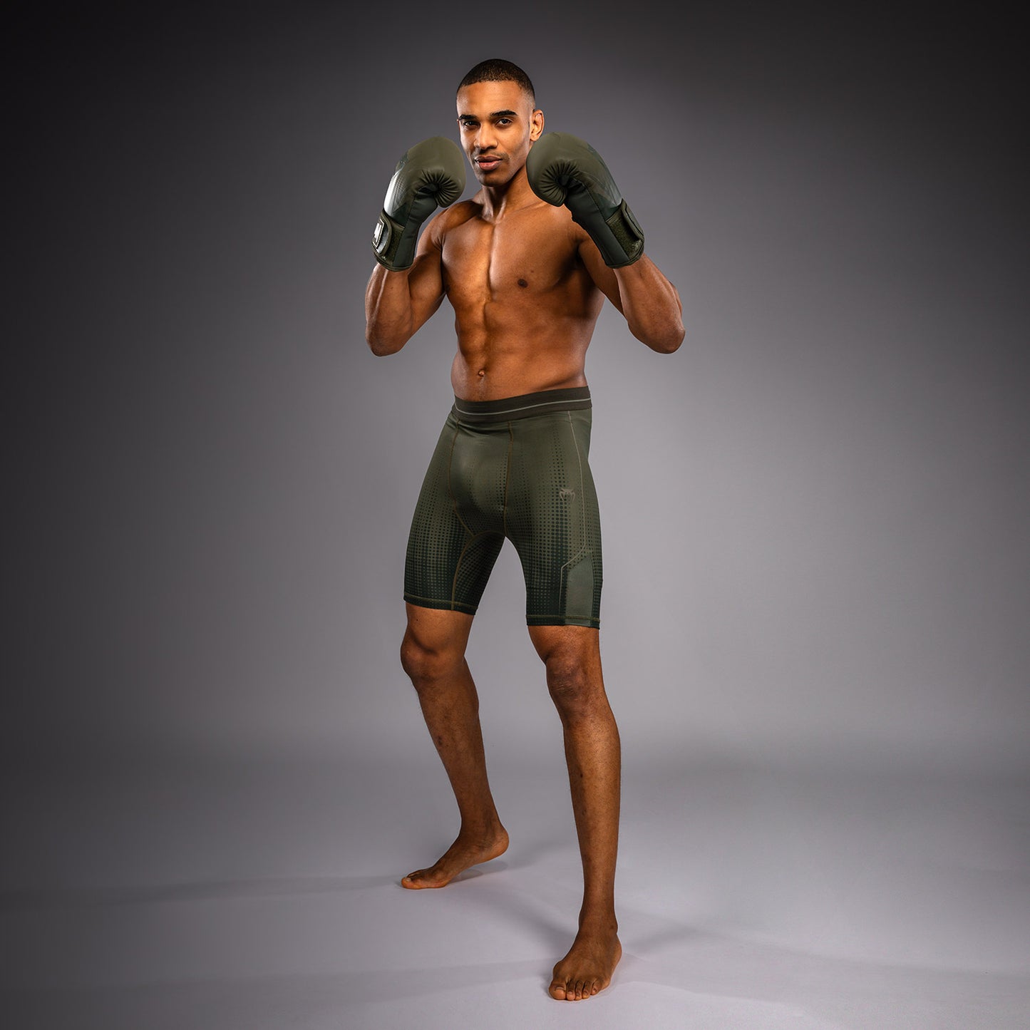 Venum Stealth Vale Tudo Compressieshort – Kaki/Donkergroen