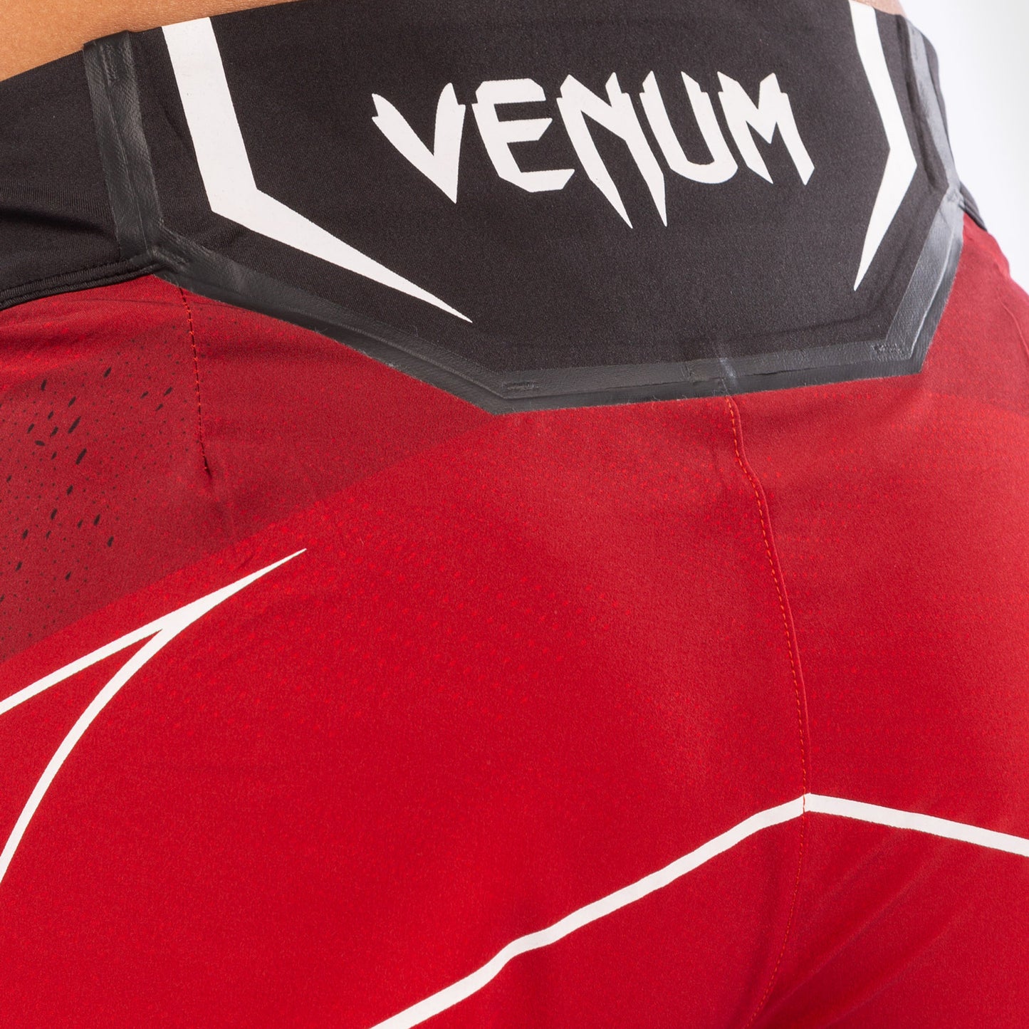 UFC Venum Authentic Fight Night Damesshorts - Short Fit - Rood