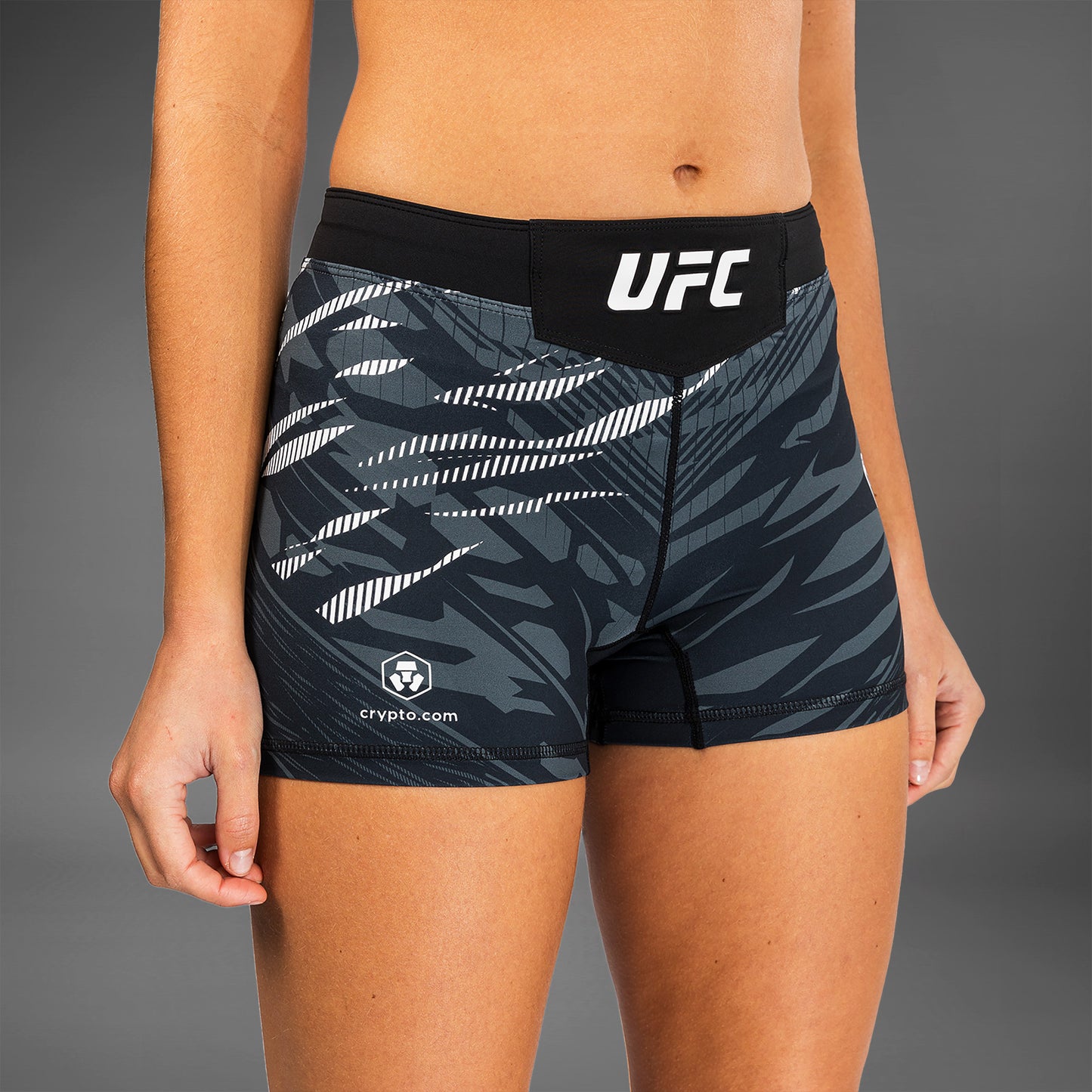 UFC Fusion by Venum Authentic Fight Night Vale Tudo Shorts voor Dames - Kort Fit - Zwart