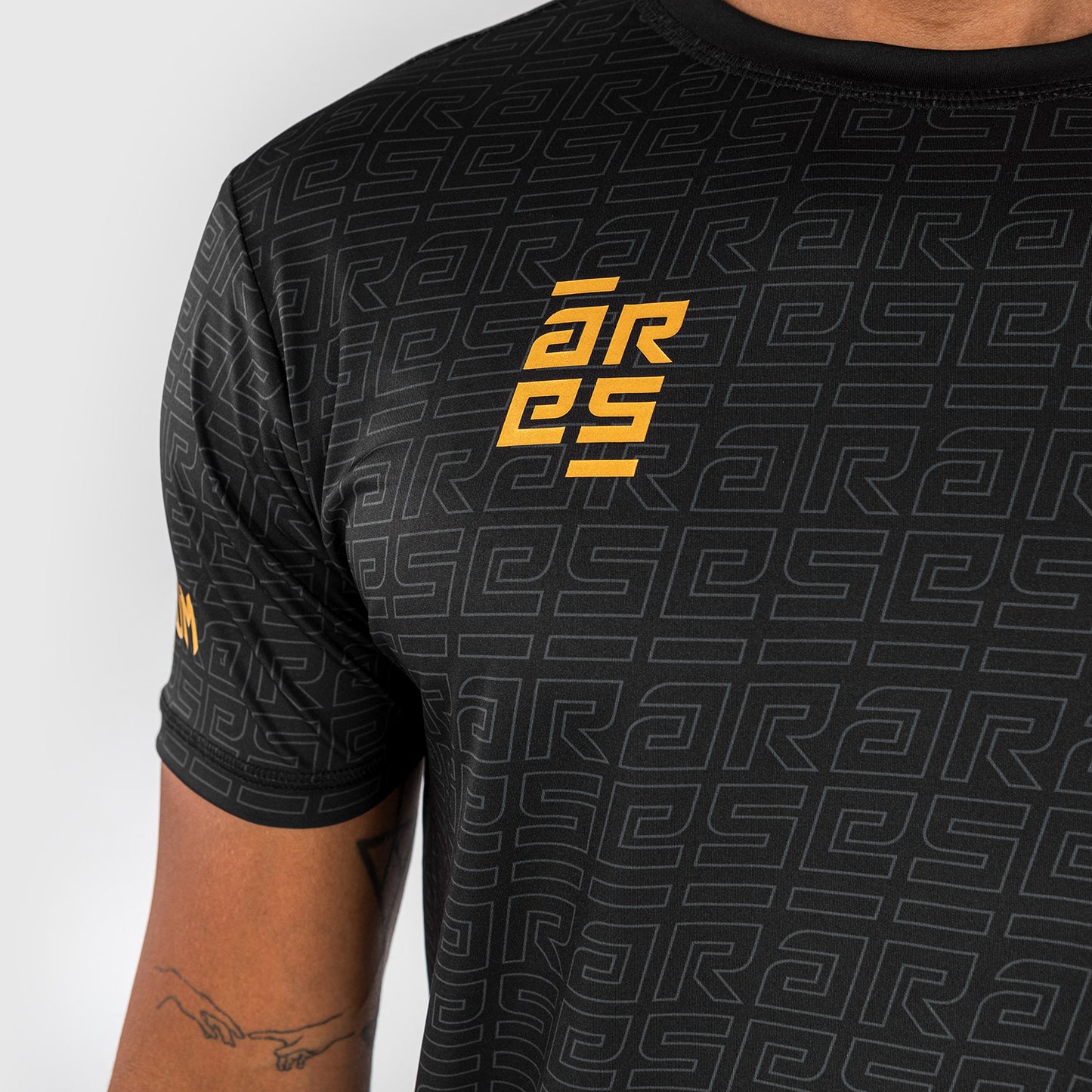 Venum x Ares Heren Dry-Tech Shirt - Zwart/Goud