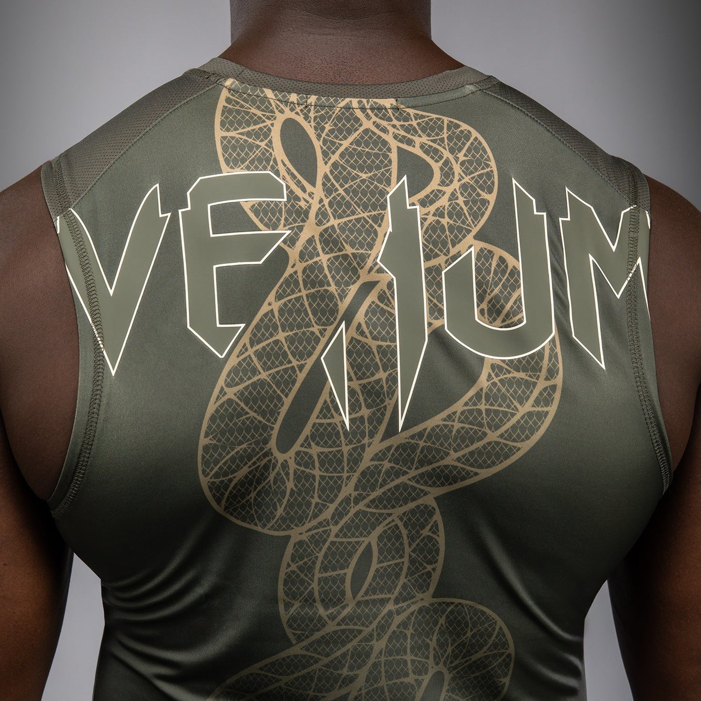 Venum Serpenti Mouwloos Rashguard – Khaki/Bronze/Ivory
