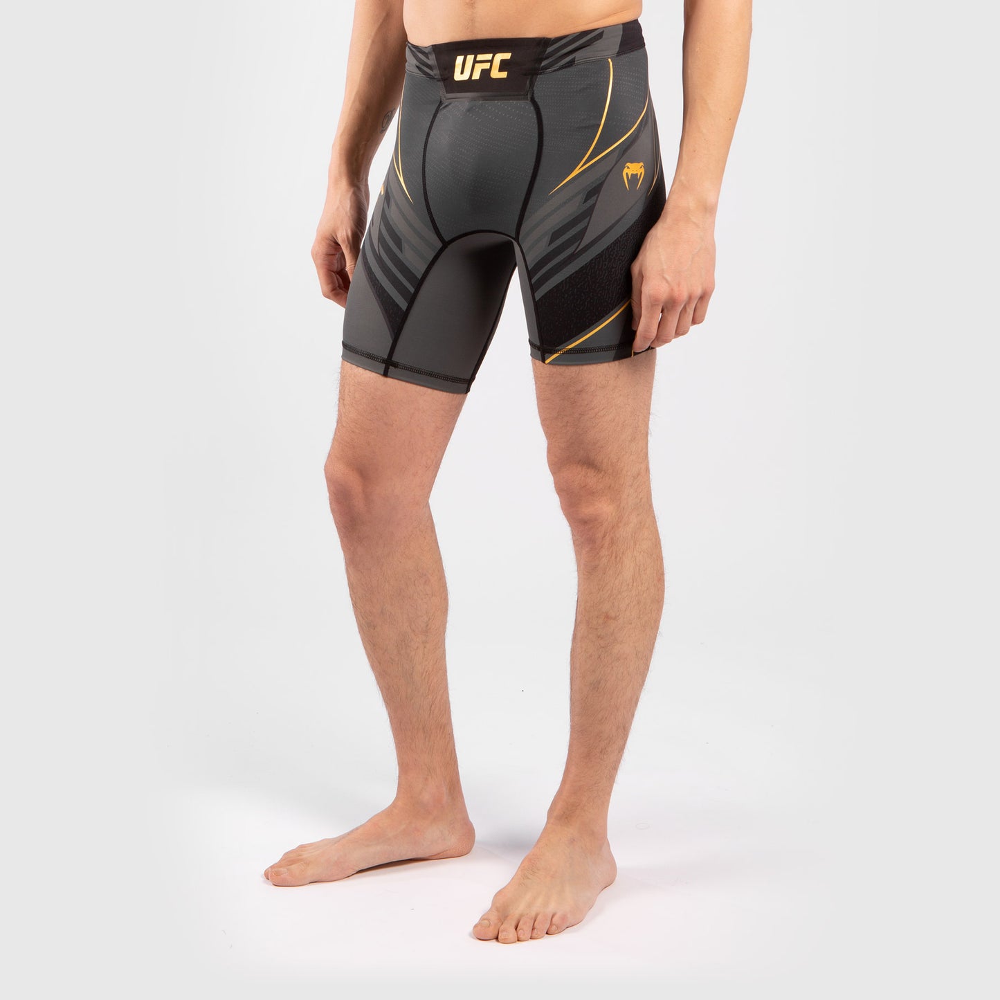 UFC Venum Authentic Fight Night Vale Tudo Herenshort - Short Fit - Champion