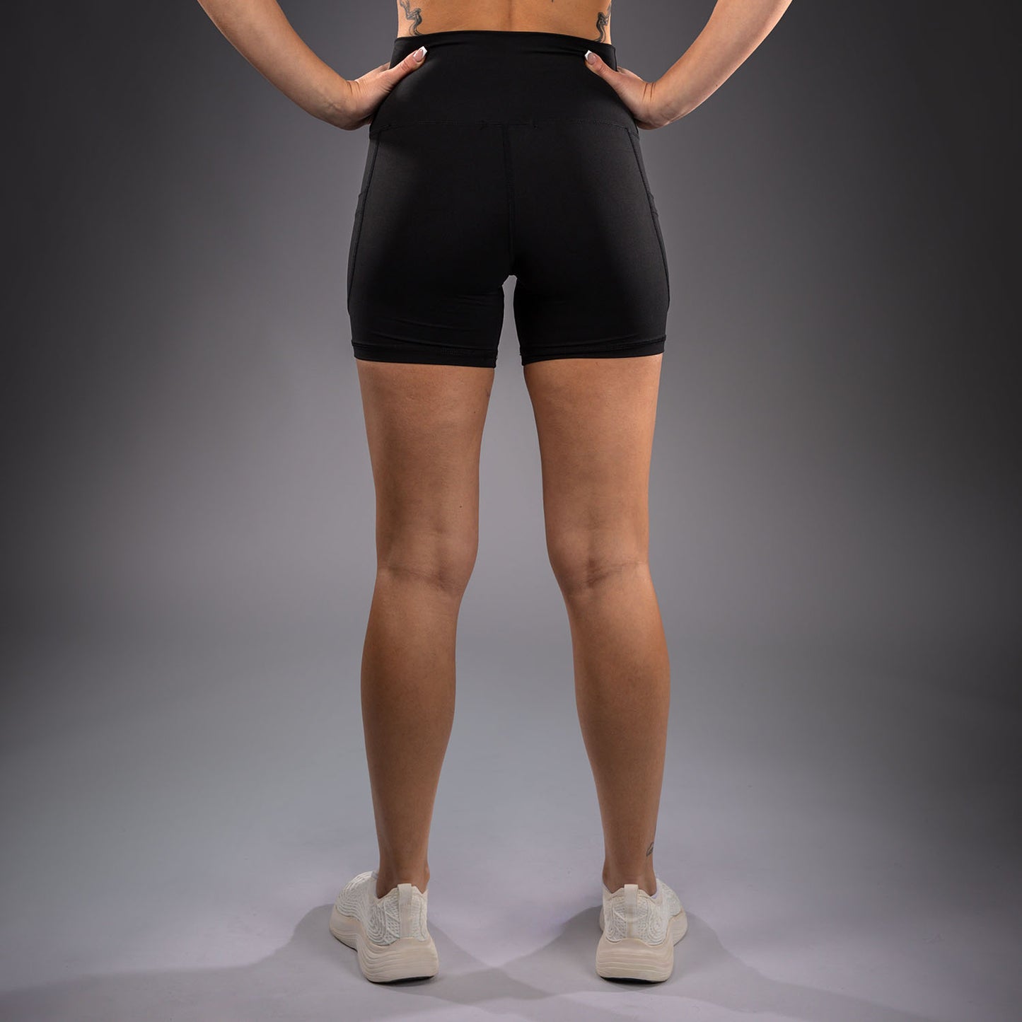 Venum Essential Compressieshorts voor dames - Zwart