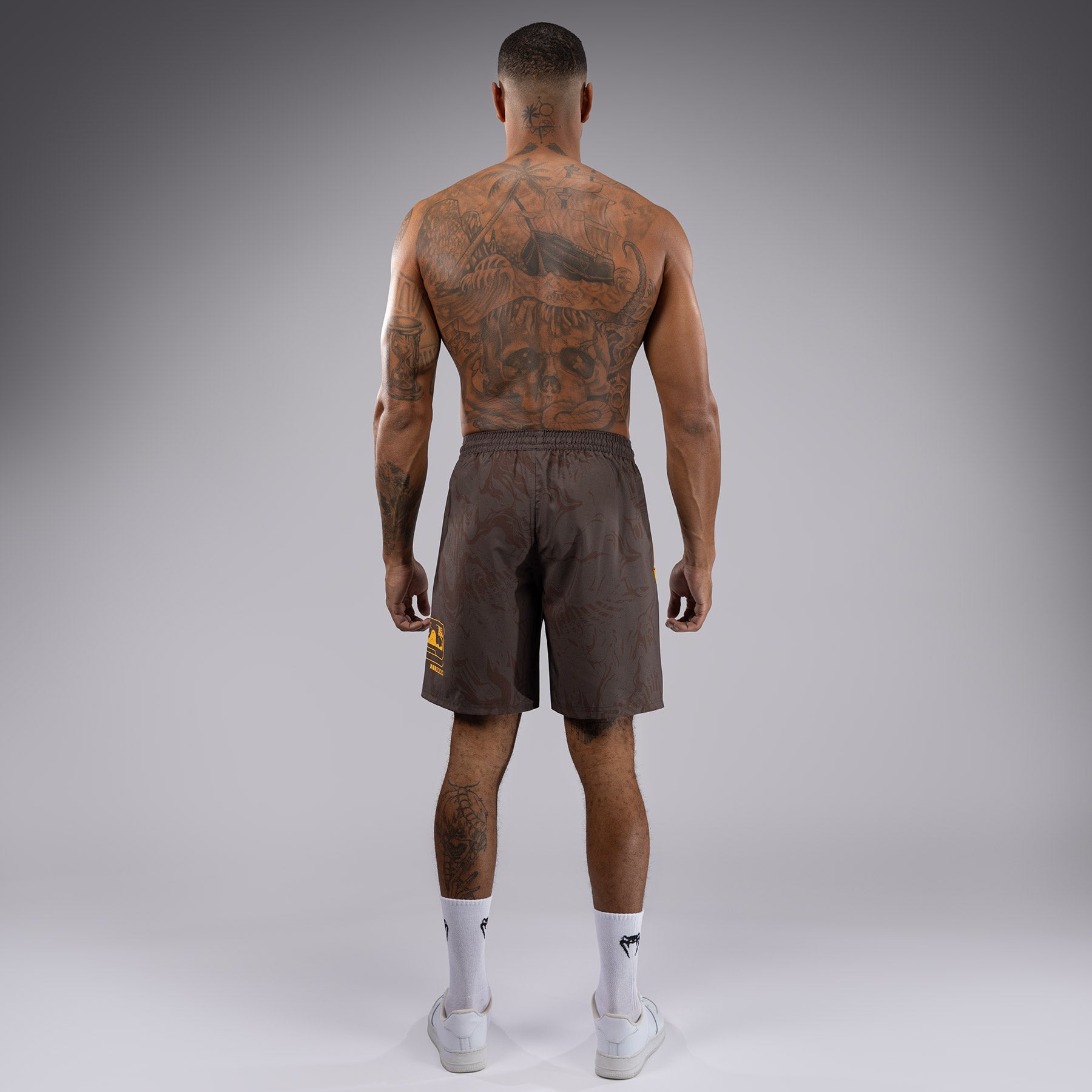 Essentials heren Performance Tech korte broek met losse pasvorm (verkrijgbaar in grote en lange maten