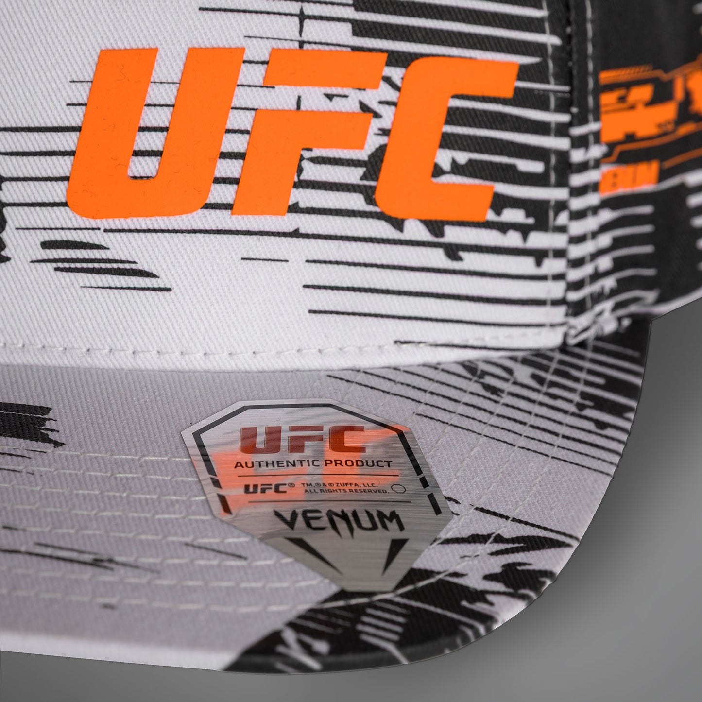 UFC Zenith by Venum Wit Authentieke Fight Week Trucker Pet