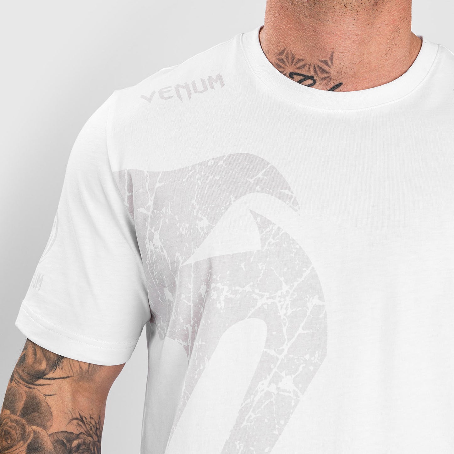 Venum Giant T-shirt Regular Fit - Wit