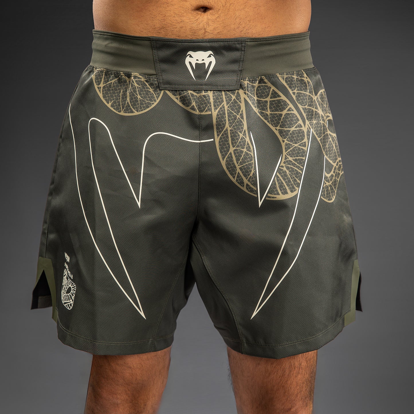 Venum Serpenti Fight Shorts – Khaki/Bronze/Ivoor