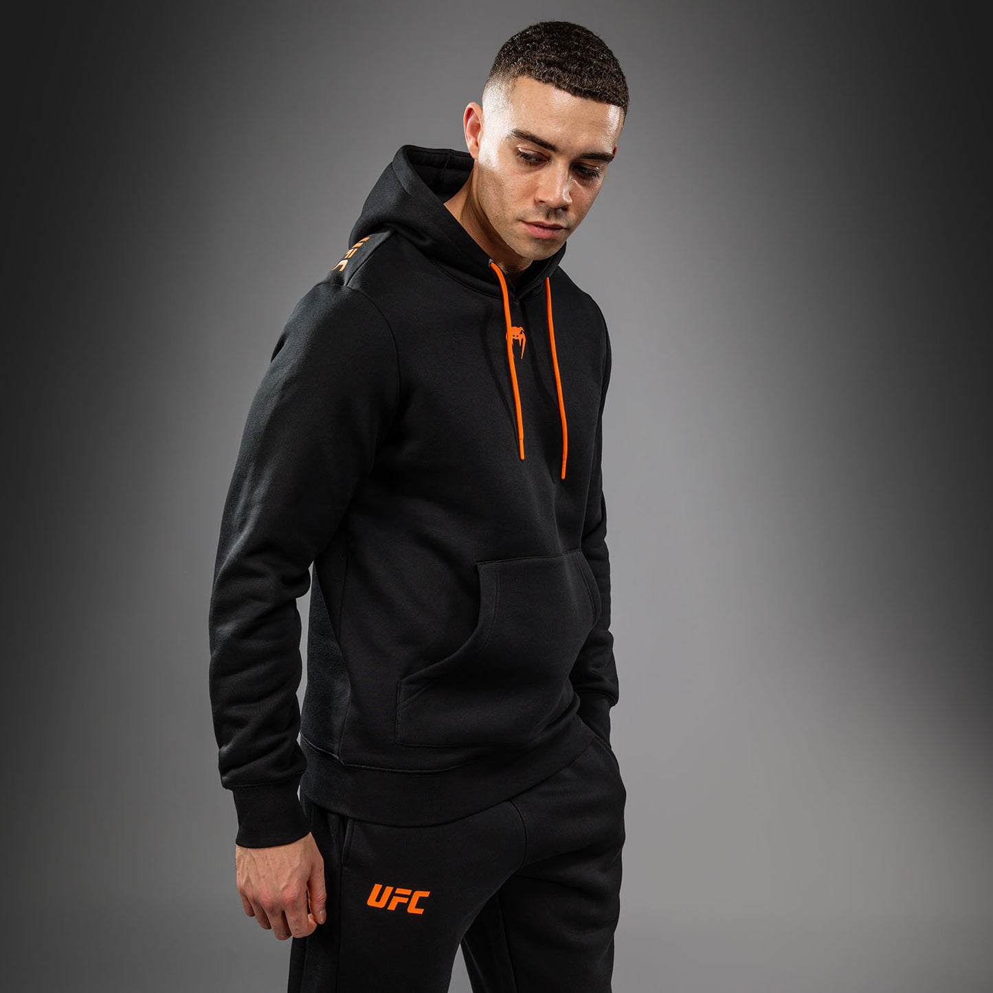 UFC Zenith by Venum Authentic Fight Week Pullover Hoodie Heren - Zwart