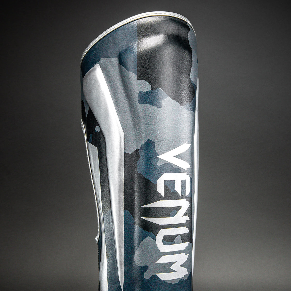 Venum Elite Camo Scheenbeschermers - Donker Marineblauw/Blauw