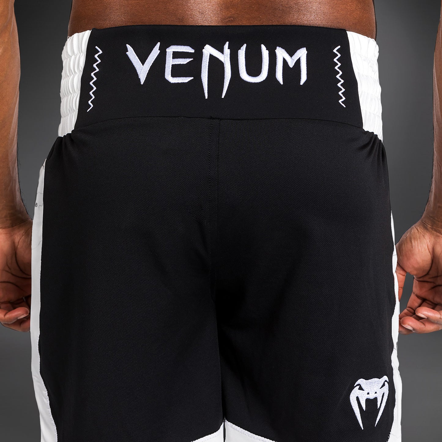 Venum Classic Boksshort - Zwart/Wit