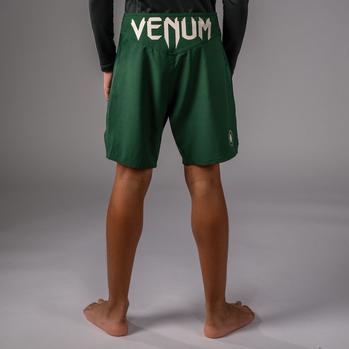 Venum Attack Fightshorts voor kinderen - Bosgroen/Off White