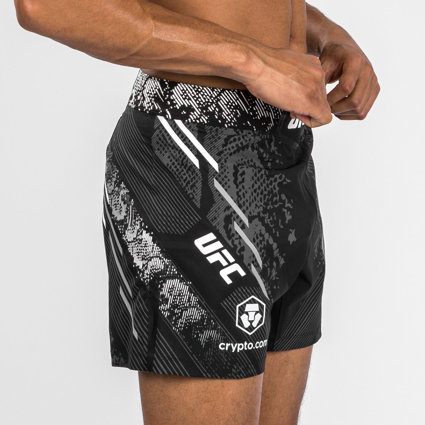 UFC Adrenaline by Venum Gepersonaliseerde Authentic Fight Night heren gevechtsshort - Korte pasvorm - Zwart