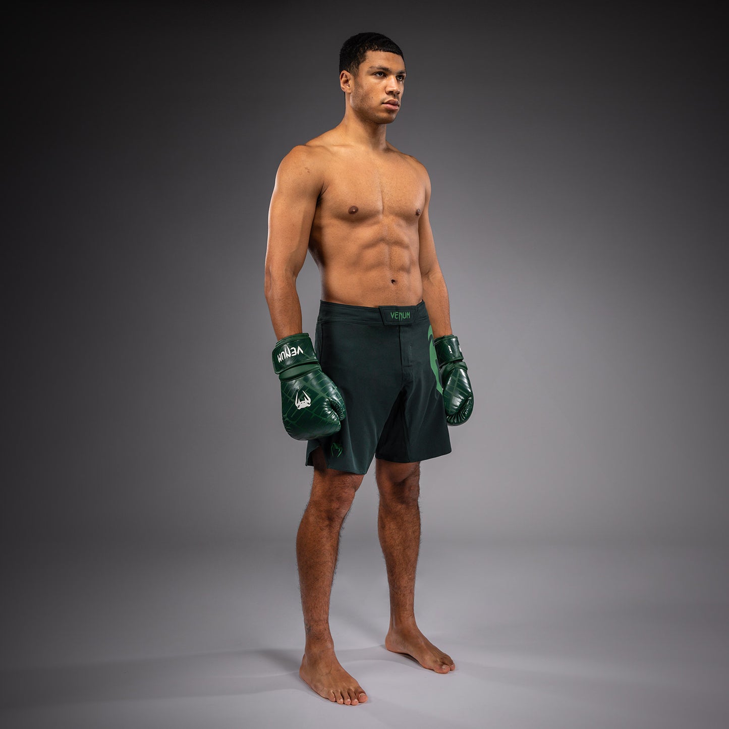 Venum Light 5.0 Fightshorts - Bosgroen/Lichtgroen
