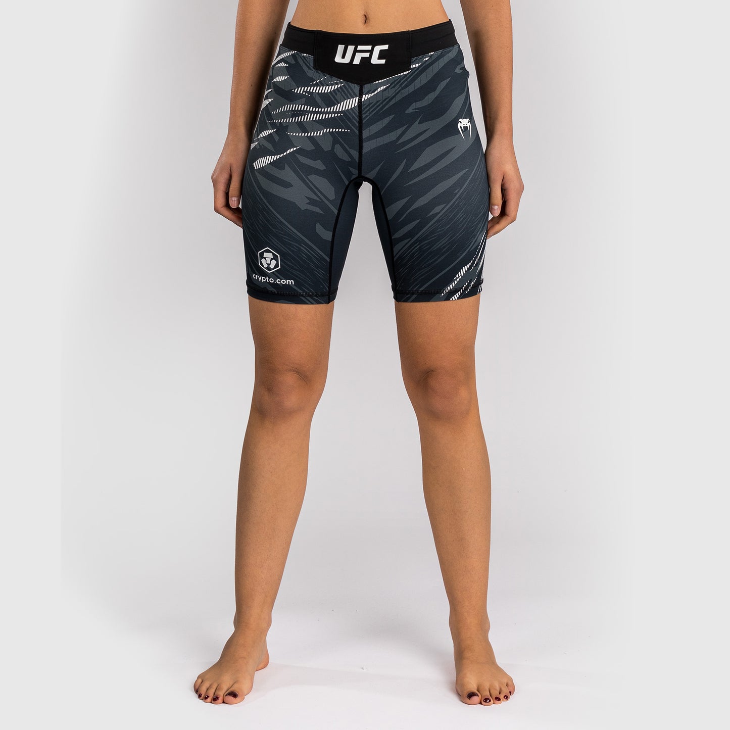 UFC Fusion by Venum Authentic Fight Night Vale Tudo Shorts voor Dames - Lang Fit - Zwart