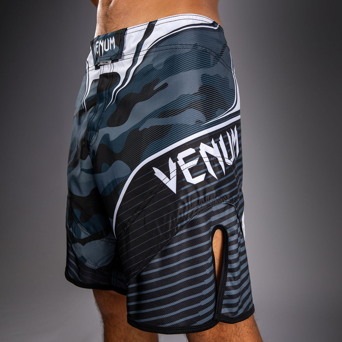 Venum Camo Hero Fightshorts - Donker Marineblauw/Blauw