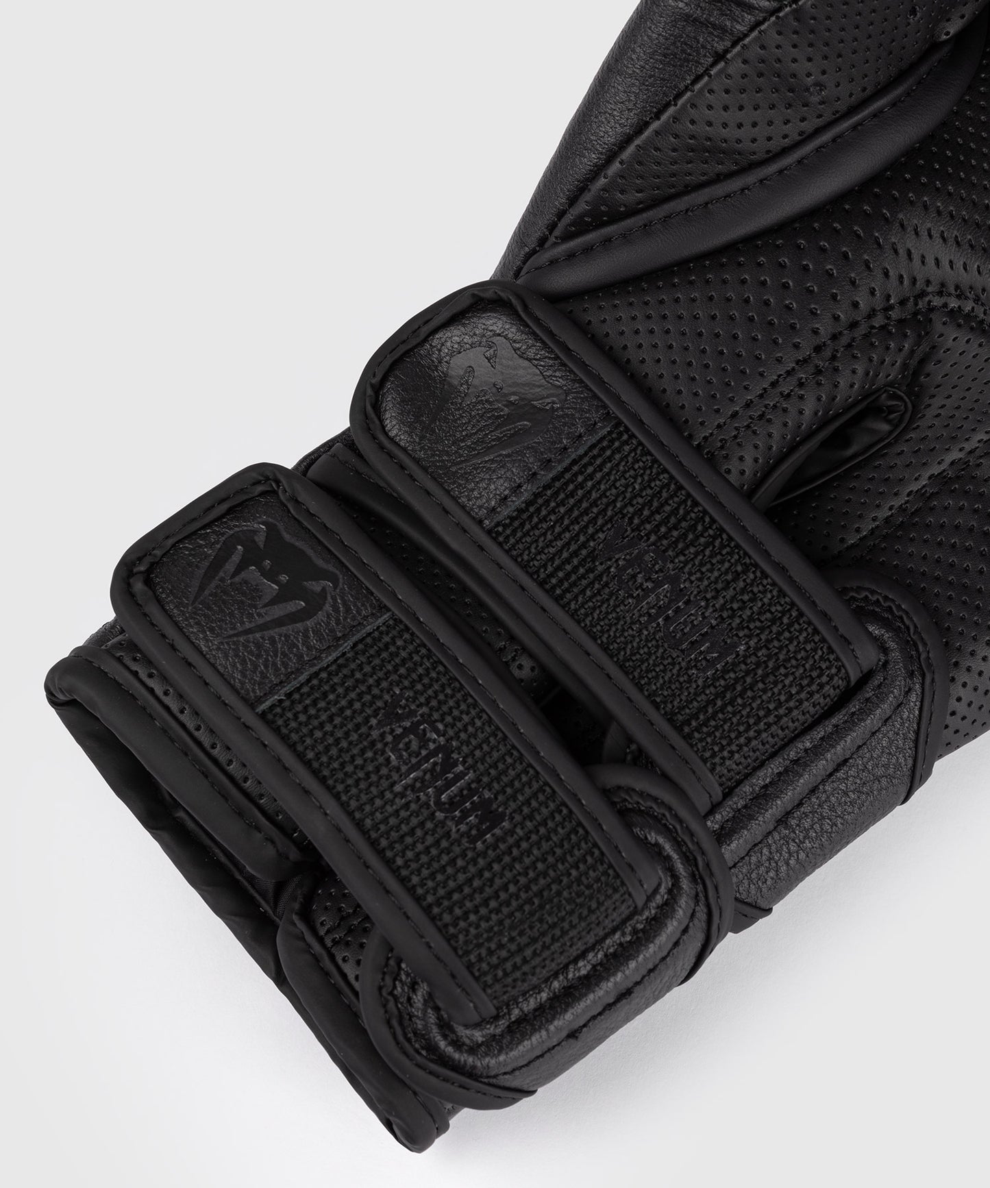 Venum Reverso Bokshandschoenen - Zwart / Zwart