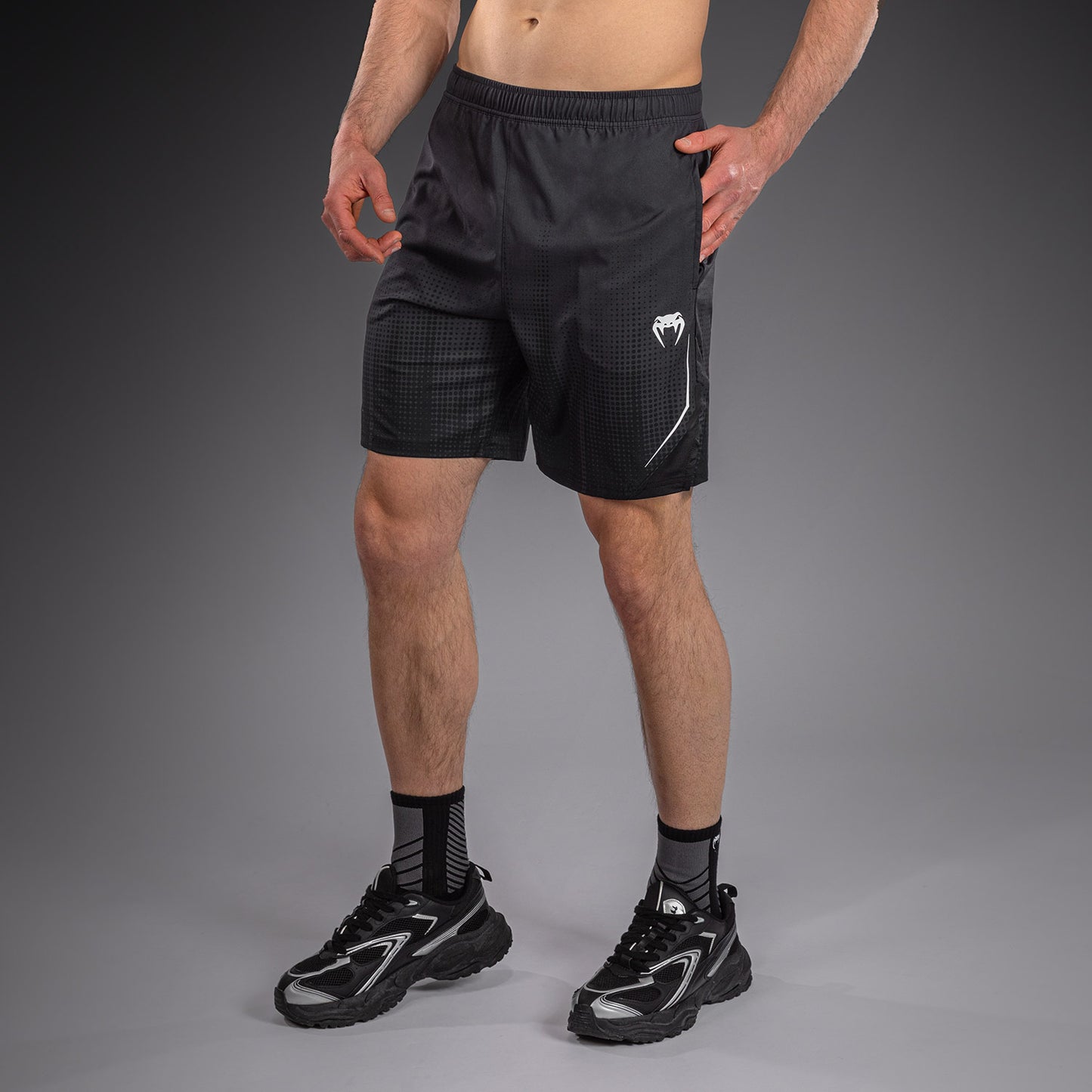 Venum Stealth Trainingsshorts – Zwart/Wit