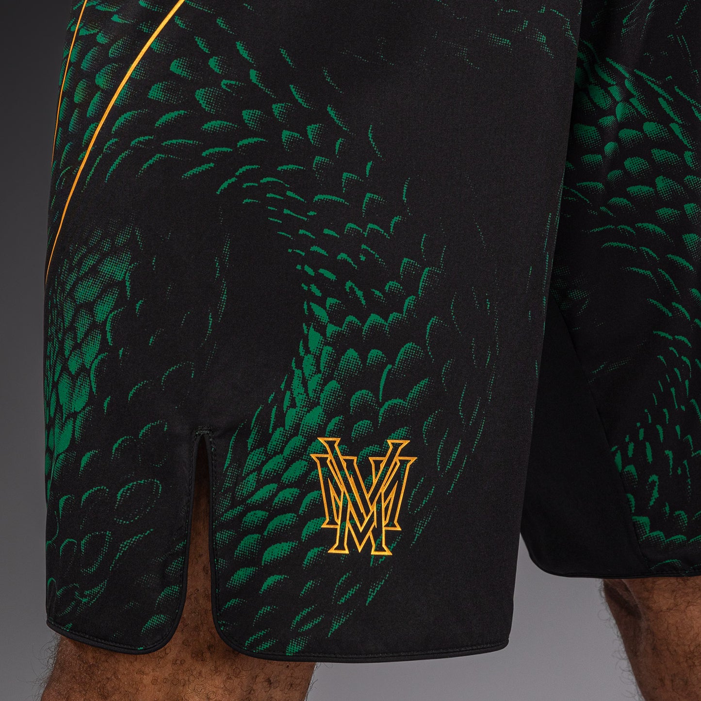 Venum Matupa Fightshorts - Zwart/Groen/Goud