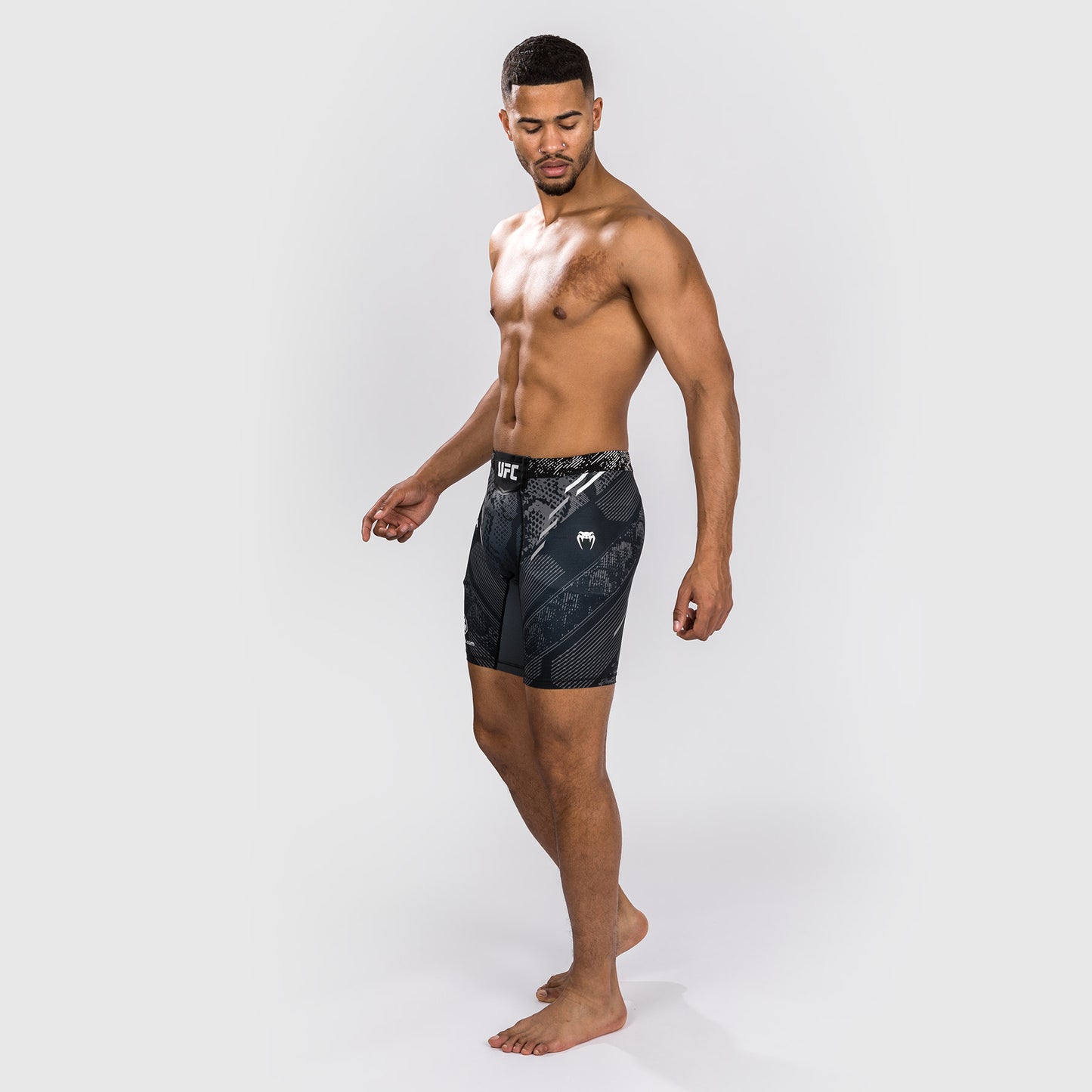 UFC Adrenaline by Venum Authentic Fight Night Heren Vale Tudo Short - Zwart