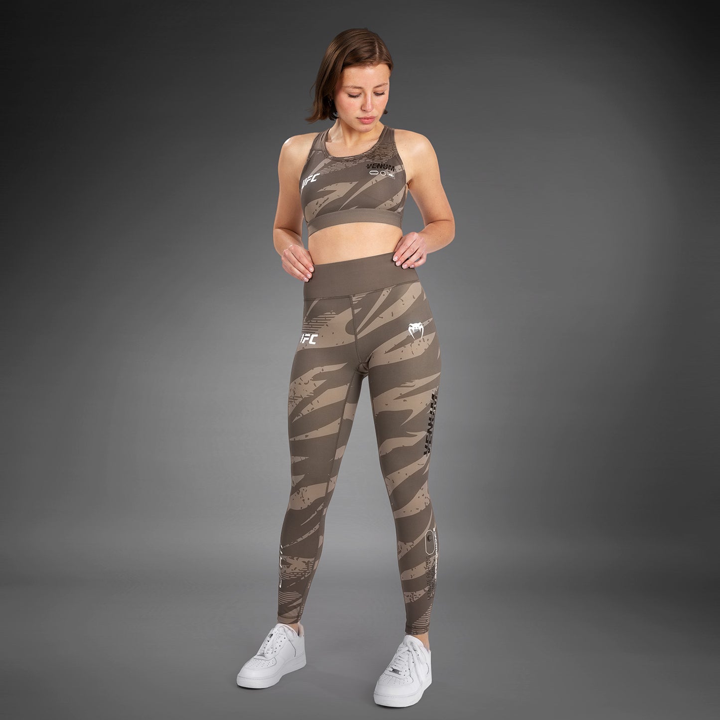 UFC Adrenaline De Venum Fight Week Prestatie Legging Voor Vrouwen - Desert Camo