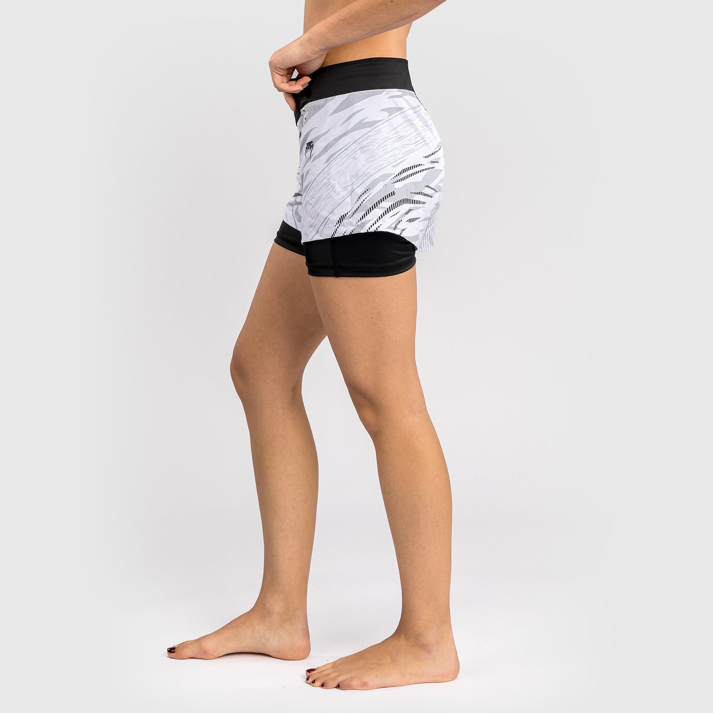 UFC Fusion by Venum Personalized Authentic Fight Night Fight Shorts voor Dames - Wit