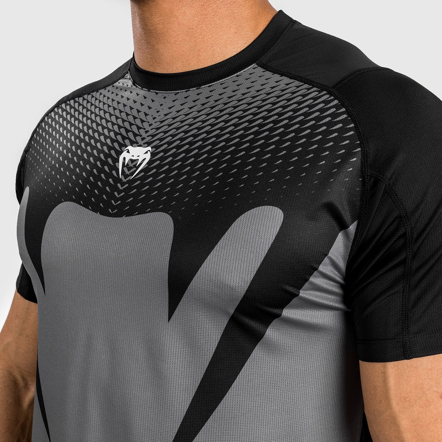 Venum Attack Dry-Tech T-shirt - Zwart