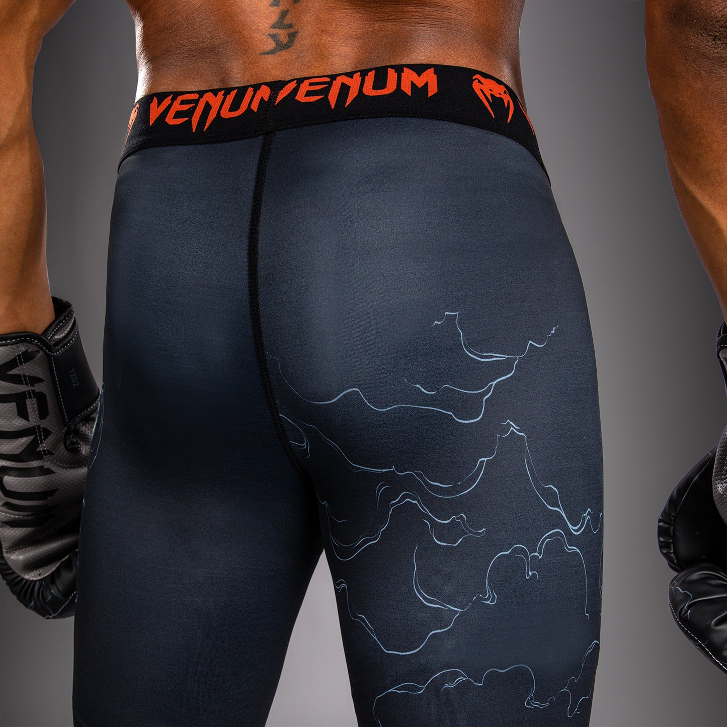 Venum Thunder Dragon Compressieshort – Zwart/Grijs/Koper