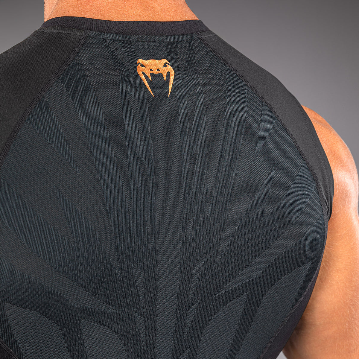 Venum G-Fit Revolution Mouwloze rashguard - Zwart/Koper