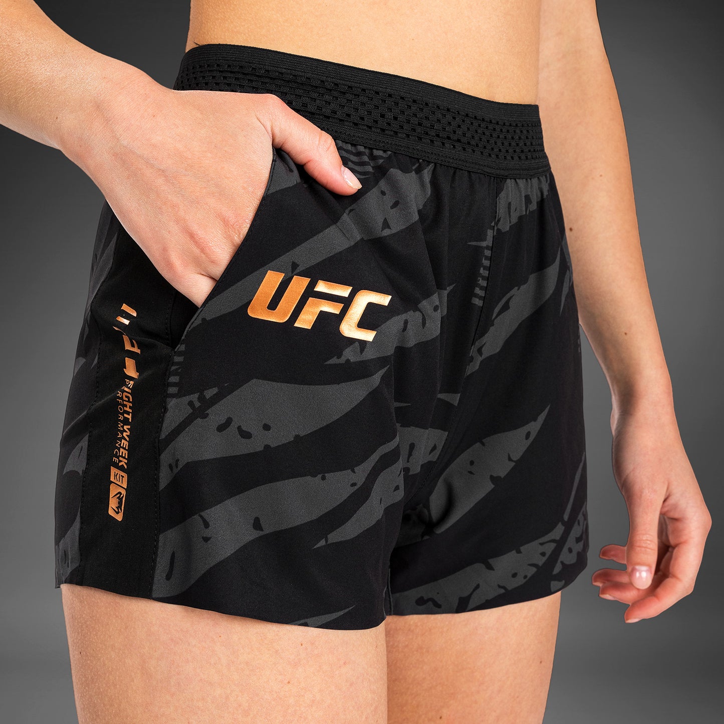 UFC Adrenaline By Venum Fight Week Prestatiekorte Broek Voor Vrouwen - Urban Camo